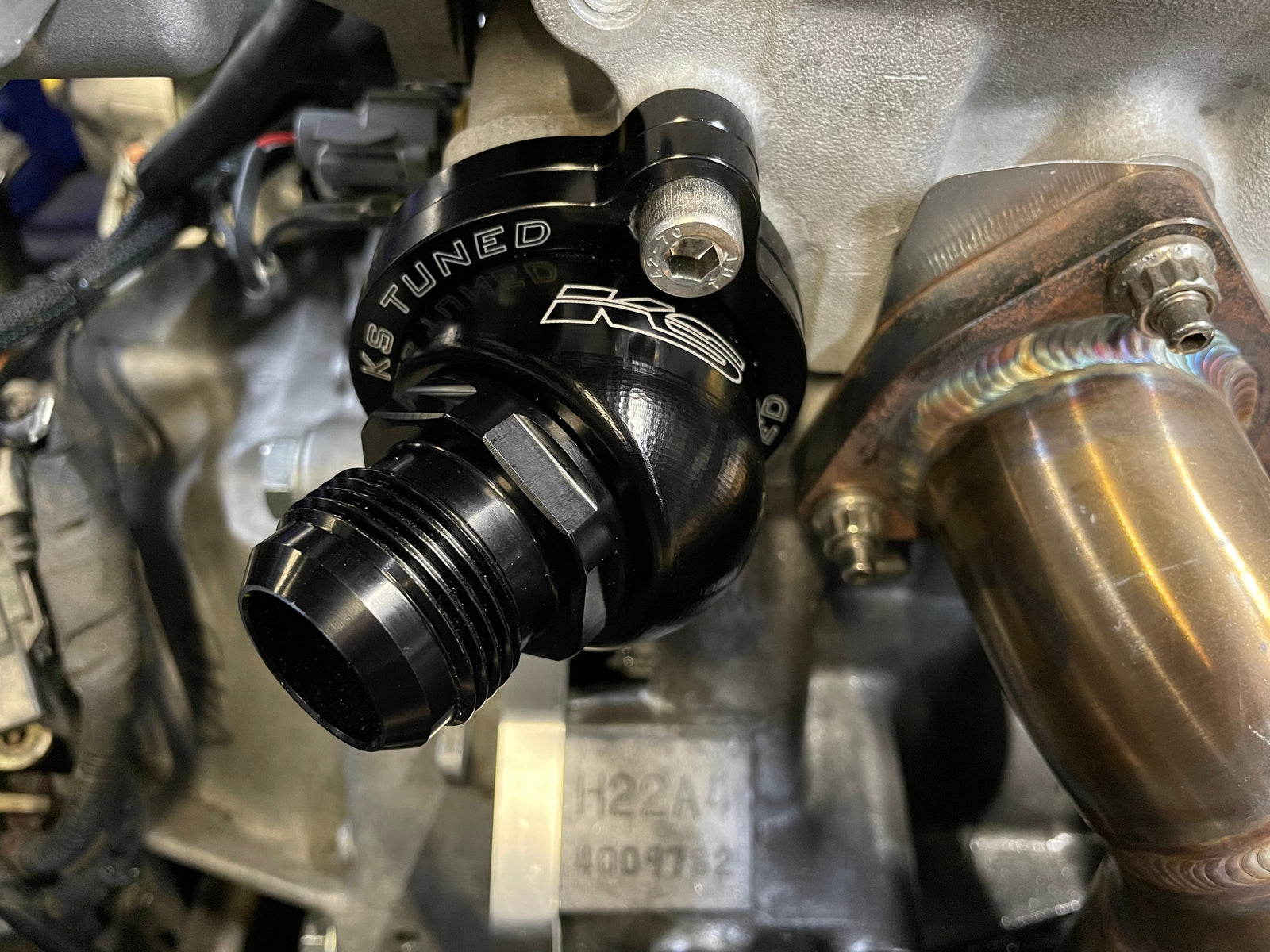 H22 Swivel Water Neck